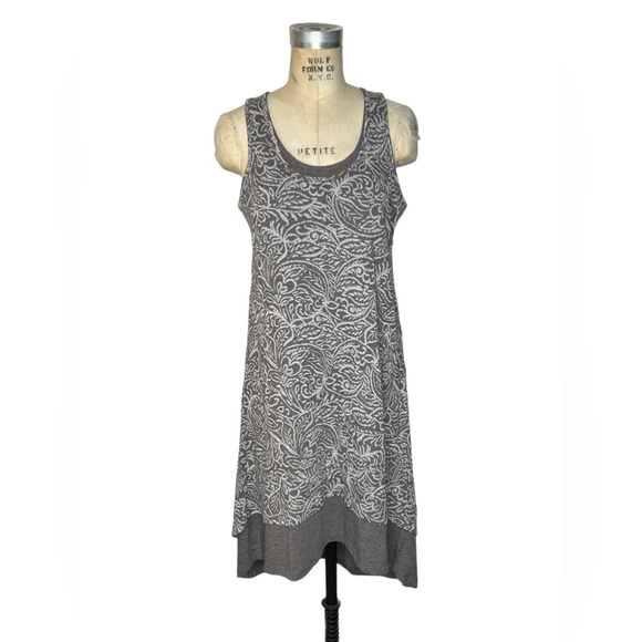Mod-o-doc M grey and white Keyhole Back Tank Dress - Picture 3 of 7